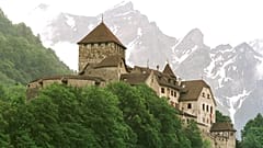Liechtenstein'daki Vaduz kalesinin 13 Mayıs 200 tarihli dosya fotoğrafı.