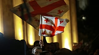 Manifestation de l'opposition contre les résultats des élections législatives à Tbilissi, Géorgie, 28 octobre 2024.