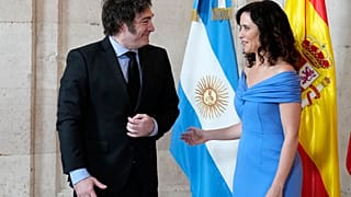 El presidente argentino Javier Milei y la presidenta de la Comunidad de Madrid Isabel Díaz Ayuso. Foto: