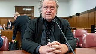 Archivo: Bannon comparece ante un tribunal en Nueva York, el 12 de enero de 2023