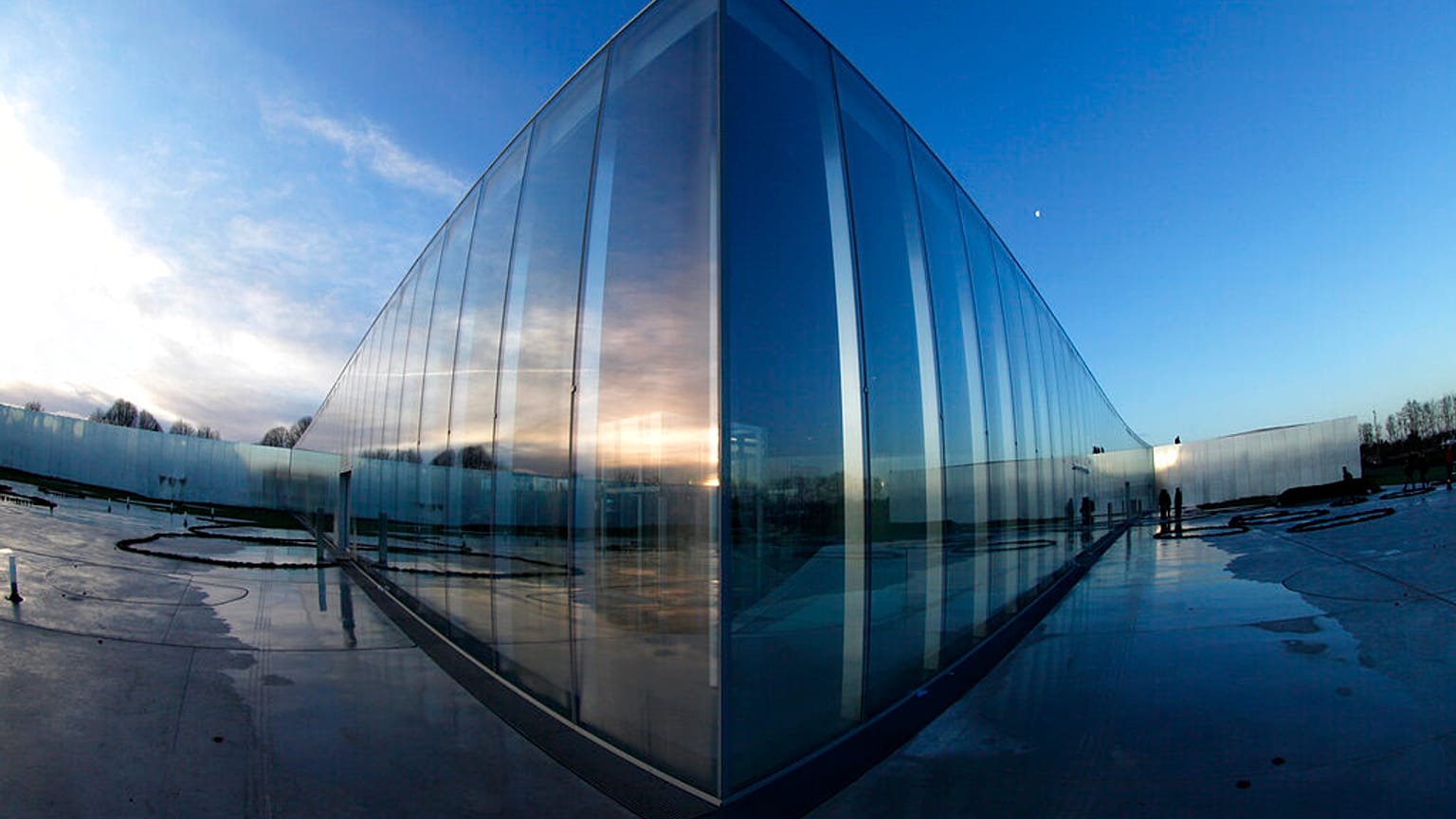 Il museo Louvre-Lens, nel nord della Francia, è stato inaugurato nel 2012 nell'ambito di un piano per diffondere l'arte al di fuori della capitale