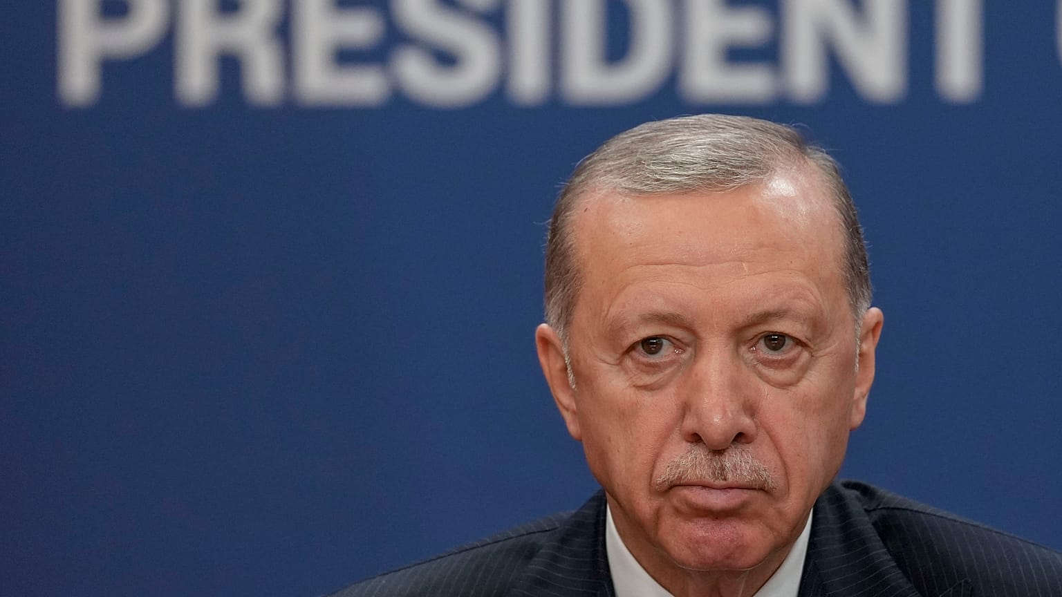 Cumhurbaşkanı Recep Tayyip Erdoğan, Sırbistan'ın başkenti Belgrad'da meslektaşı Aleksandar Vucic ile açıklamalarda bulunuyor, 11 Ekim 2024