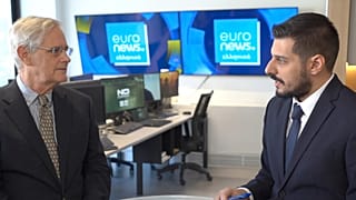 Ο δημοσιογράφος του euronews Γιώργος Δημητρόπουλος και ο επιεκφαλής των Democrats Abroad Greece Μπρέιντ Κίσλινγκ