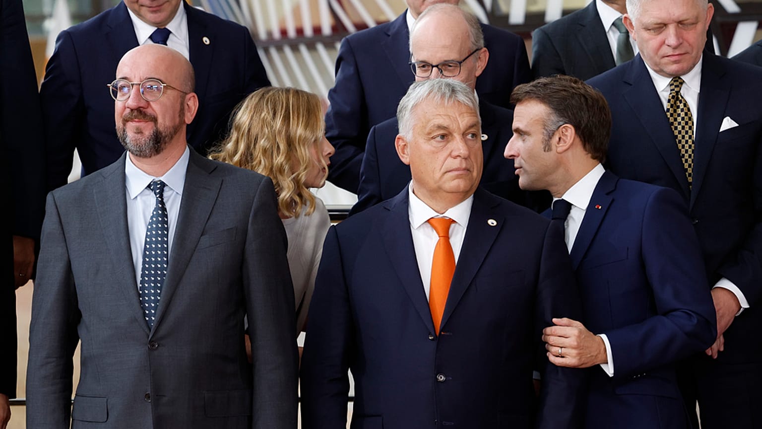 Sokféle álláspont ütközik