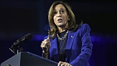 Kamala Harris, candidata democrata à presidência, discursa durante um comício de campanha no Reno Events Center, em Reno, Nevada. 31 de outubro de 2024.