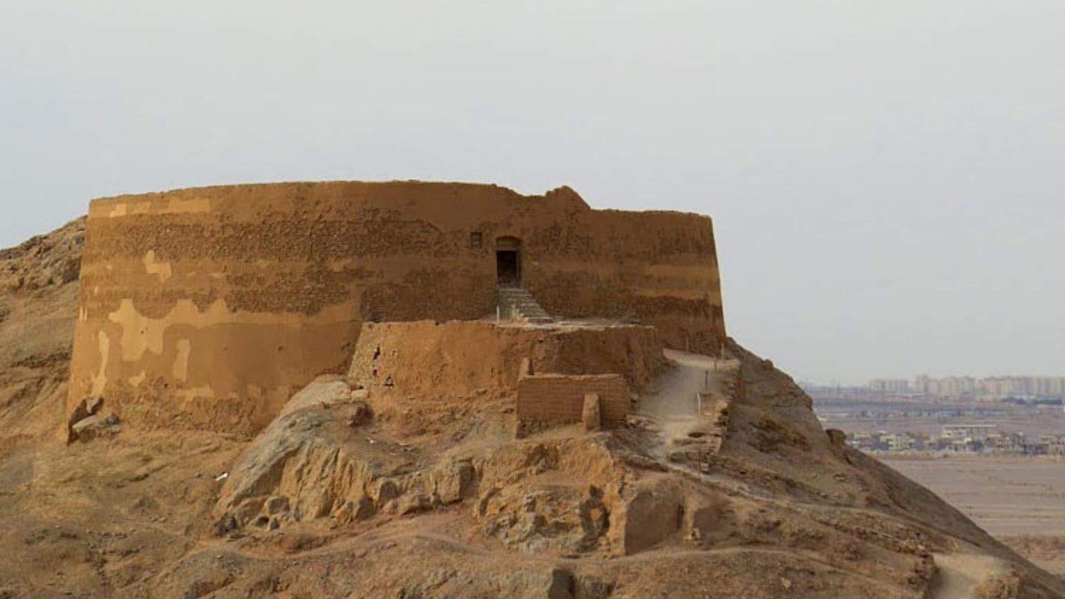 برج خاموشان یزد