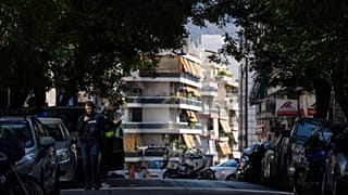 Η πολυκατοικία στους Αμπελόκηπους όπου εξερράγη βόμβα 