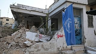 مكتب الأمم المتحدة لمساعدة اللاجئين الفلسطينيين، الأونروا، الذي تم هدمه جزئياً خلال عملية الجيش الإسرائيلي في مخيم نور شمس للاجئين الفلسطينيين في طولكرم بالضفة الغربية