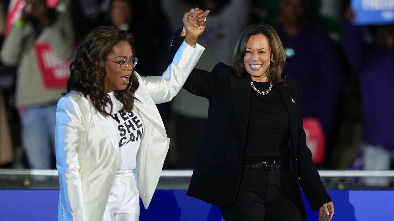 Oprah Winfrey e Kamala Harris alla chiusura della campagna elettorale
