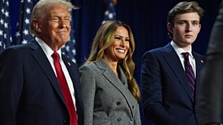 Donald Trump ismét amerikai elnök lett - feleségével és legkisebb gyermekével állt színpadra