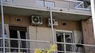 Πολυκατοικία στους Αμπελόκηπους μετά την ισχυρή έκρηξη