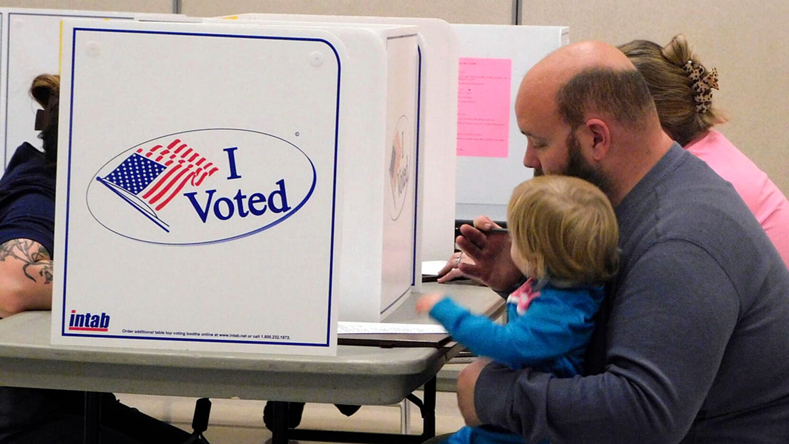 35% dos eleitores norte-americanos afirmam que a democracia é a sua principal questão nestas eleições, seguida de 31% que referem a economia.