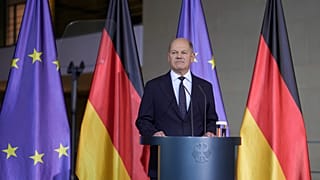 Almanya Şansölyesi Olaf Scholz, Berlin'deki basın toplantısında konuşuyor, 6 Kasım 2024
