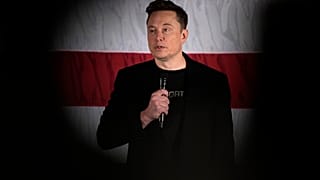 Elon Musk bir seçim kampanyası etkinliği sırasında.