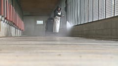 Зараженные фермы проходят дезинфекцию.