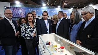 Επίσημοι στην Marathon Expo