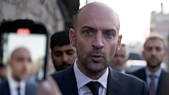 Le ministre français des Affaires étrangères, Jean-Noël Barrot, s'adresse aux journalistes lors de sa visite à Jérusalem, jeudi 7 novembre 2024.