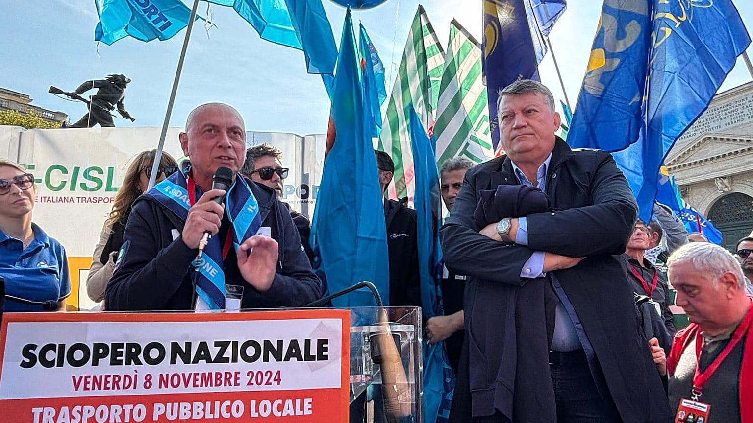 Secretário-Geral da Uil na manifestação em Roma, 8 de novembro de 2011