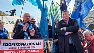 Secretário-Geral da Uil na manifestação em Roma, 8 de novembro de 2011