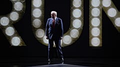 Der republikanische Präsidentschaftskandidat und ehemalige Präsident Donald Trump wird in der letzten Nacht der Republican National Convention vorgestellt, 18. Juli 2024