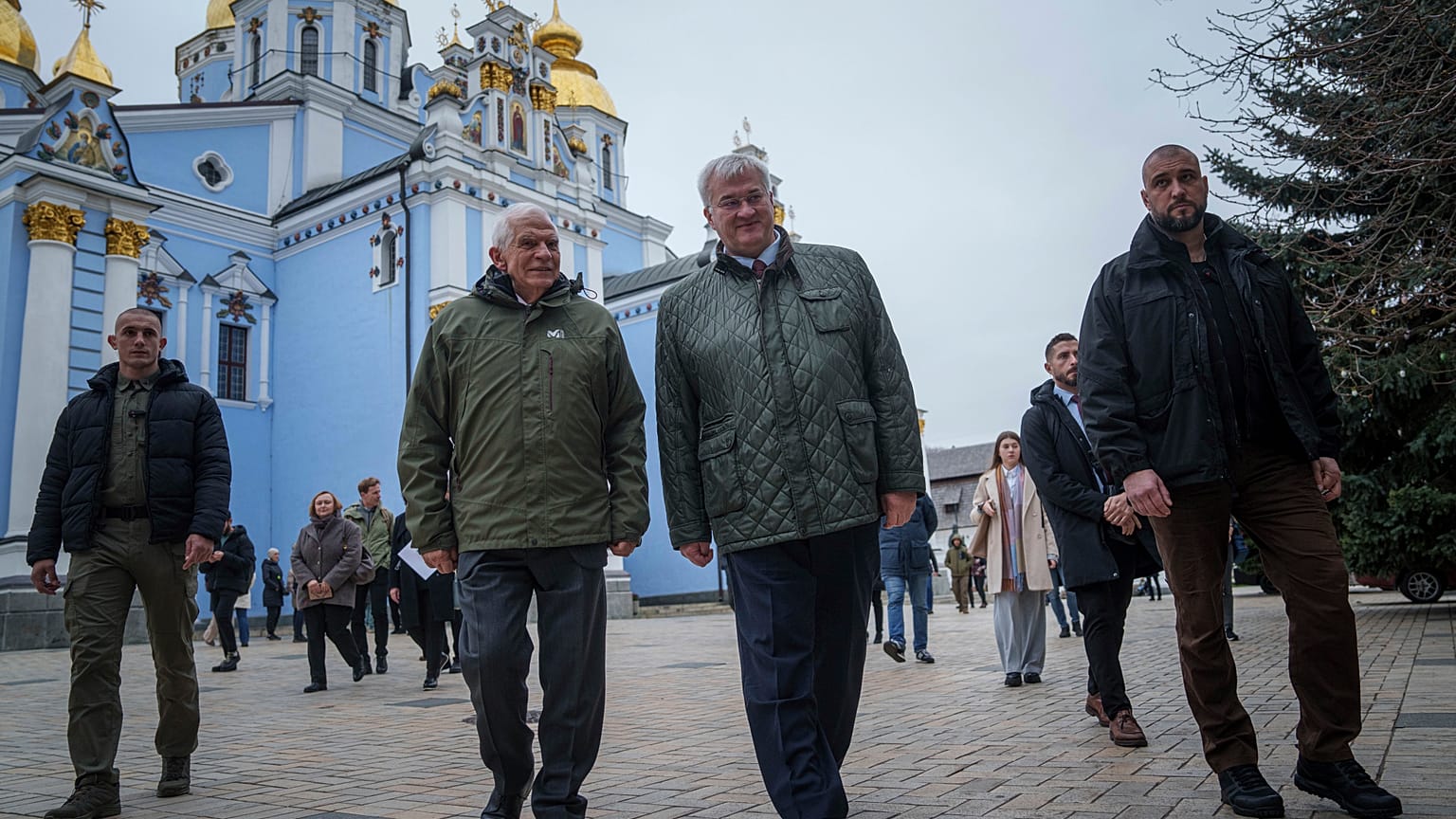 Borrell visita Kiev antes de terminar as suas funções como chefe da diplomacia europeia
