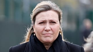 Ο Yaël Braun-Pivet συμμετέχει σε τελετή προς τιμήν του χωροφύλακα της GIGN που σκοτώθηκε στη Γαλλική Γουιάνα κατά τη διάρκεια επιχείρησης κατά της παράνομης εξόρυξης χρυσού, την Παρασκευή 31 Μαρτίου 2023.