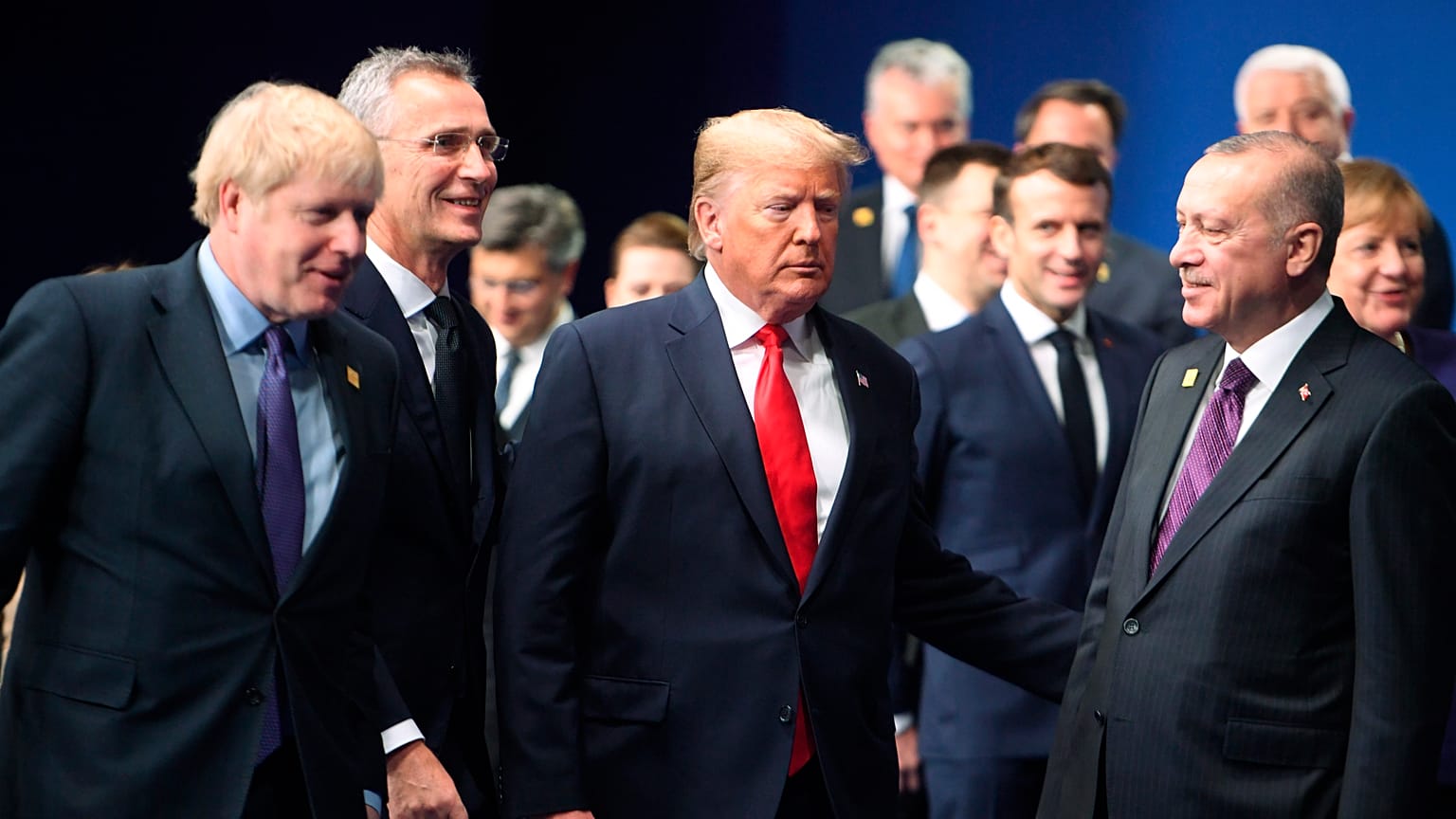 Cumhurbaşkanı Recep Tayyip Erdoğan, İngiltere'deki NATO zirvesinde o dönemki İngiltere Başbakanı Boris Johnson ve ABD Başkanı Donald Trump ile birlikte, 4 Aralık 2019