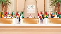 ولي العهد السعودي يشارك في افتتاح القمة العربية الإسلامية
