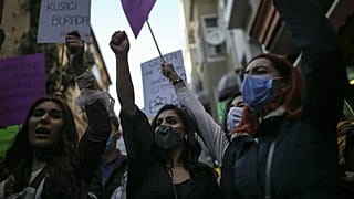 8 Mart 2021'de İstanbul'da düzenlenen kadın yürüyüşü