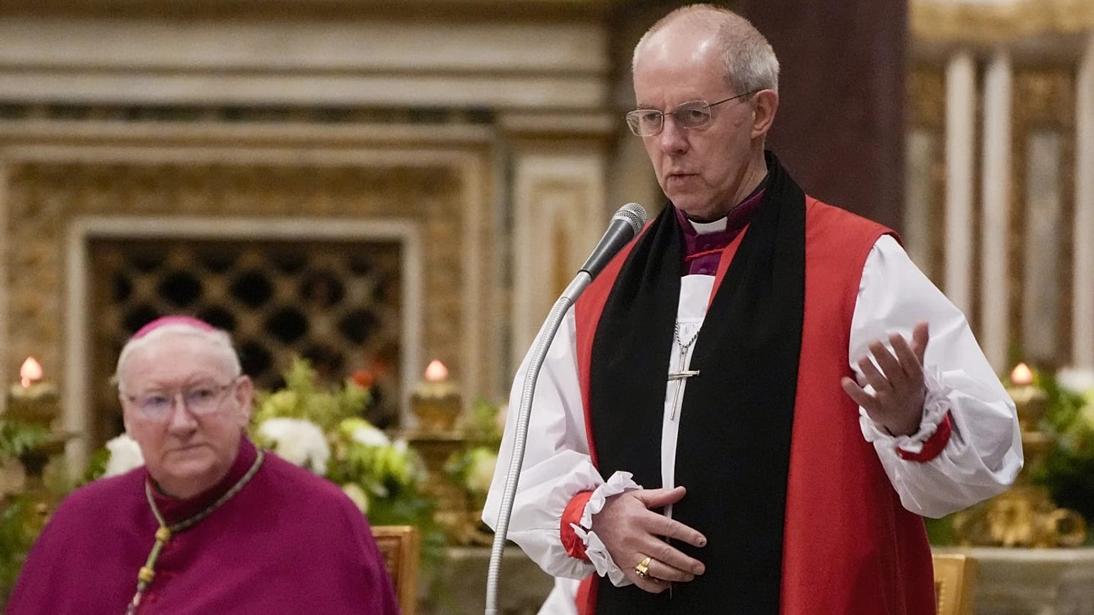 Canterbury Başpiskoposu Justin Welby'nin istifası isteniyor