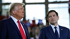 Вновь избранный президенрт США Дональд Трамп с сенатором от Флориды Марко Рубио, 4 ноября 2024 г.