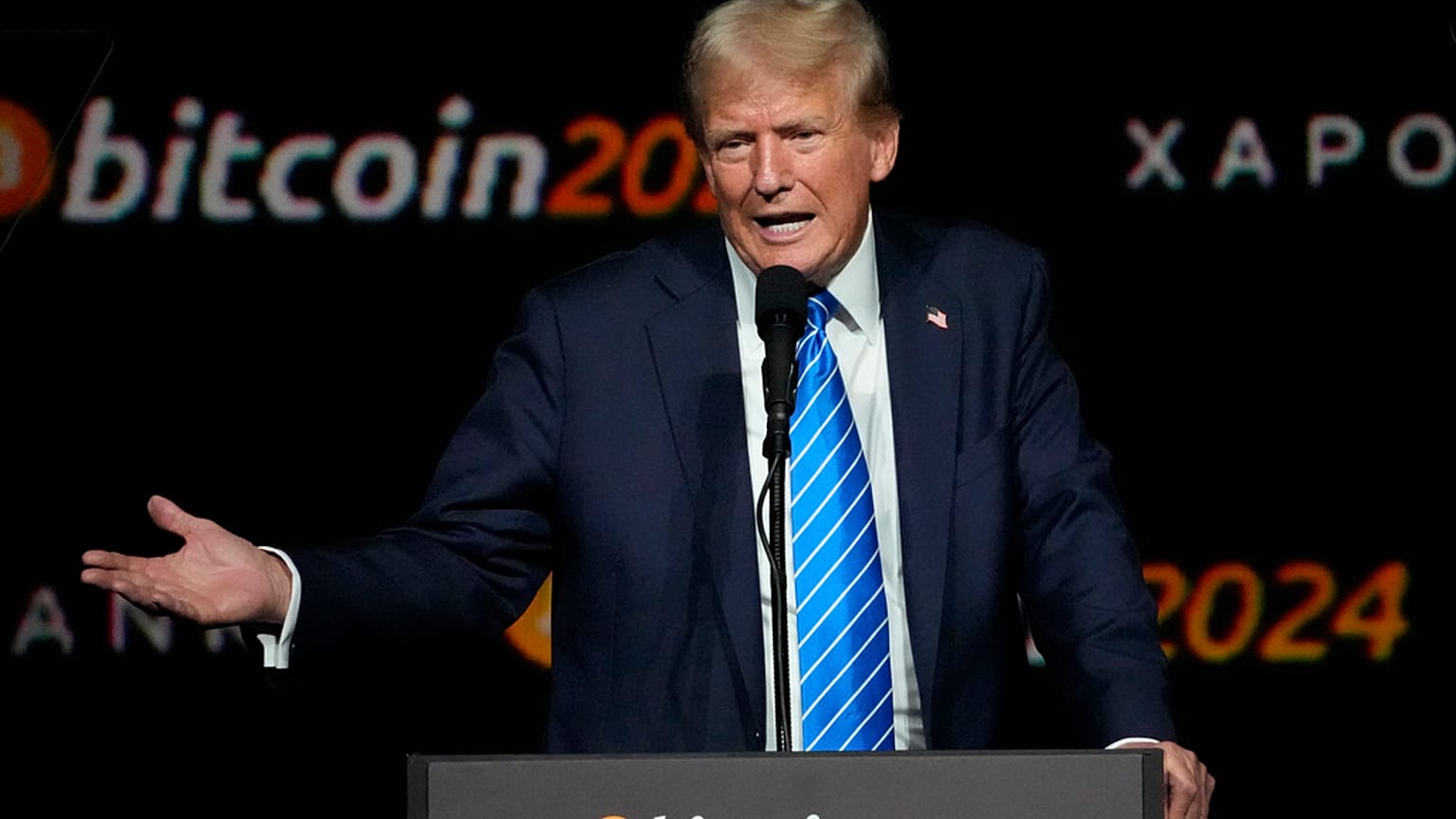 الرئيس الأمريكي المنتخب دونالد ترامب يتحدث في مؤتمر بيتكوين 2024 يوم السبت 27 يوليو 2024 في ناشفيل، تينيسي.
