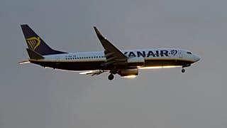 Ryanair reembolsará a los usuarios las tasas de facturación en los aeropuertos