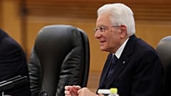 İtalya Cumhurbaşkanı Sergio Mattarella, 8 Kasım 2024 Cuma günü Pekin'deki Büyük Halk Salonu'nda Çin Devlet Başkanı Xi Jinping ile bir araya geldi.