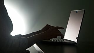 В Венгрии системы правительственного Агентства оборонных закупок подверглись атаке международной хакерской группы