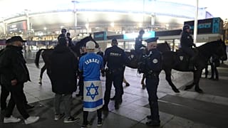 Control policial junto al Estadio de Francia este jueves en París