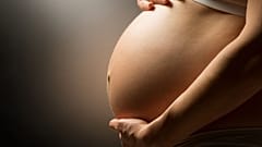 Embora a ligação possa não ser necessariamente causal, contrair a gripe durante a gravidez pode ser um fator que contribui para o TEA.
