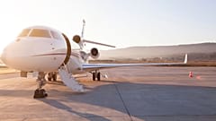 Número de jatos privados com destino a Baku duplicou à medida que os líderes mundiais e os diretores executivos aterravam para a conferência do clima.