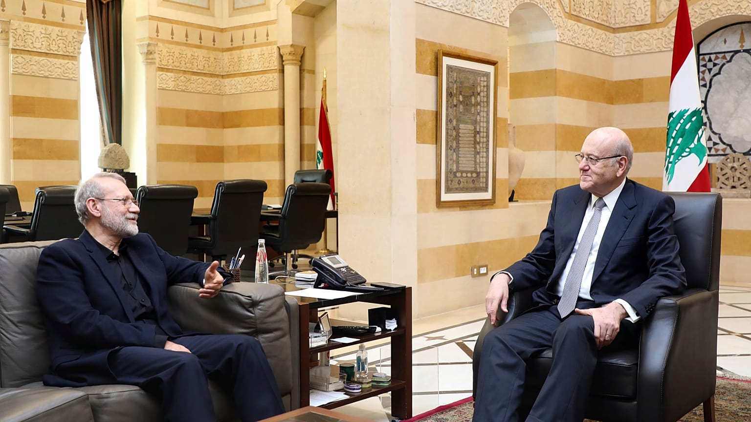Mikati discutiu a proposta com Ali Larijani, o conselheiro principal do líder supremo do Irão, Ali Khamenei, em Beirute, na sexta-feira.