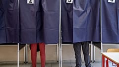 Εκλογικό τμήμα στην Ιταλία, εικόνα αρχείου