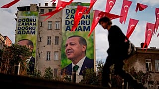 Cumhurbaşkanı Erdoğan'ın posterleri İstanbul'da görüntüleniyor (Arşiv)