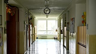 Fotónk illusztráció: üres általános iskola a szlovákiai Tőketerebesen (Trebisov)