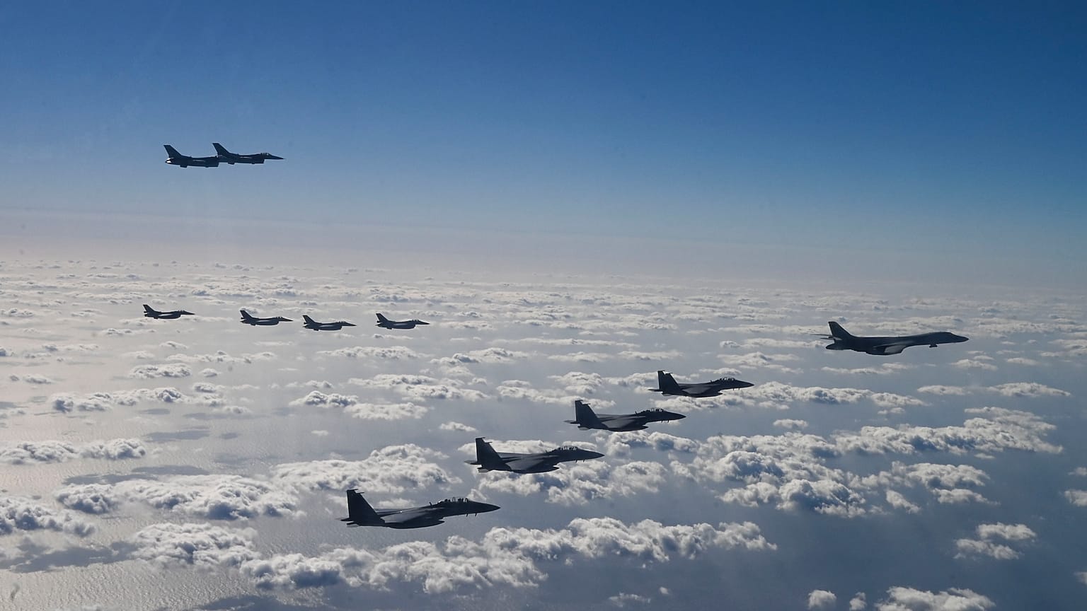 EU member states have agreed to cooperate on air defence