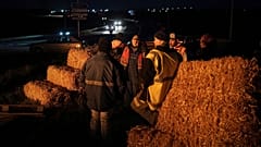 Фермеры у костра возле Лиона, 18 ноября 2024 года. 
