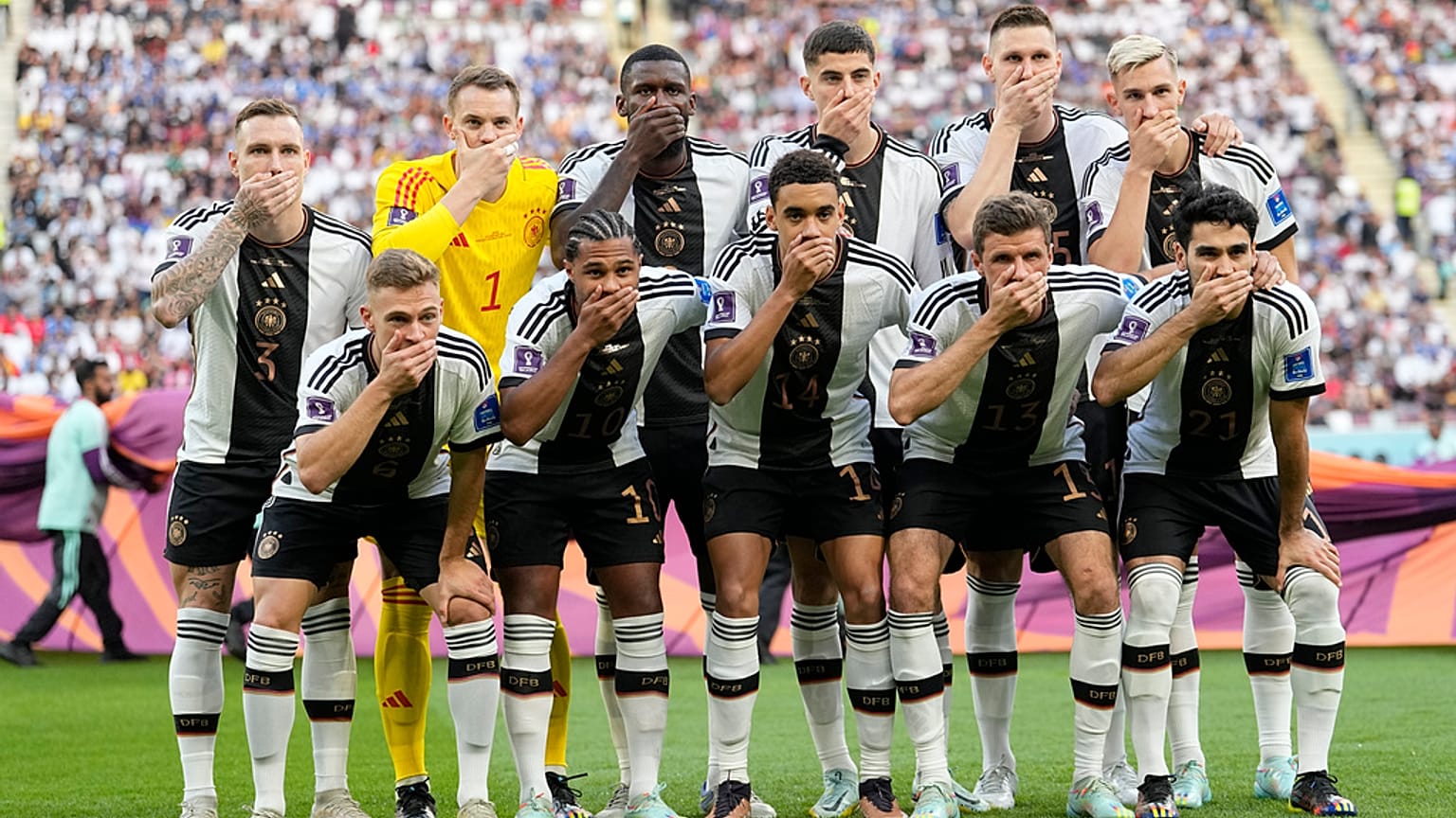 المنتخب الألماني خلال كأس العالم  في ملعب خليفة الدولي في الدوحة، قطر، 23 نوفمبر/تشرين الثاني 2022. 