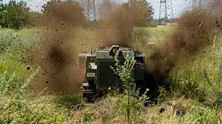 Egy kijevi lőszerszakértő szerint, az Egyesült Államok bejelentését, miszerint gyalogsági aknákat fog szállítani Ukrajnának, egyelőre nem lehet komolyan venni