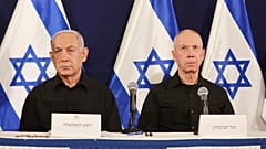 Le Premier ministre israélien Benjamin Netanyahu et le ministre de la Défense Yoav Gallant à Tel Aviv, Israël, samedi 28 octobre 2023.