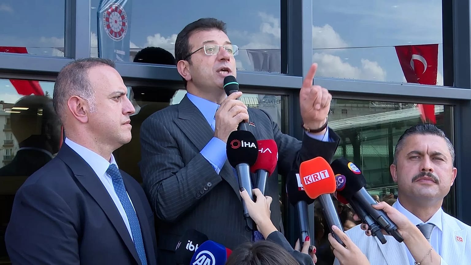 İBB Başkanı Ekrem İmamoğlu, 24 Eylül Salı günü Sancaktepe'deki Kent Lokantası açılışında konuşuyor