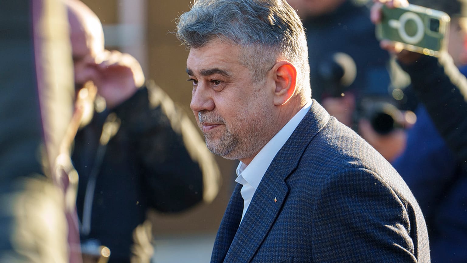 marcel Ciolacu román kormányfő, az elnökválasztás első fordulójának esélyese