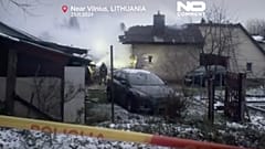 Litvanya'nın başkenti Vilnius yakınlarında bir kargo uçağı iniş sırasında iki katlı bir eve çarptı.